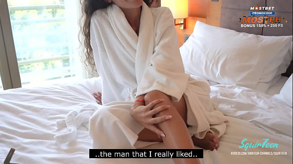 Image Tiny hot MILF got huge creampie from hotel staff