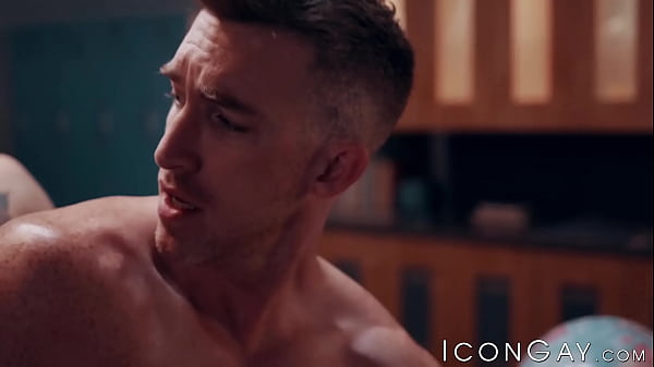 Image Tattooed Clark Davis fucks Nick Fitt bareback for facial