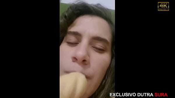 Image Masturba&ccedil_&atilde_o com consolo na minha bucetinha e no meu cuzinho