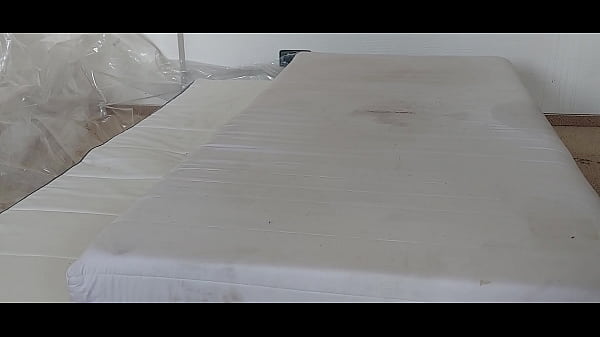 Image I fuck the hole in the mattress, ejaculate and pee on the mattress
