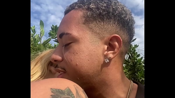 Image Vi uma loira na praia pedi pra ela fazer um boquete ela me cobrou 10$