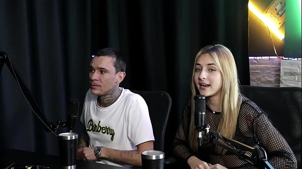 Image Uma vez ele fez um atendimento para um homem, falou do jogo do tigrinho e o orgulho que seu pau sentia - Yasmin Pariz & Ktal Vagabundo do Bom (SHEER/RED)