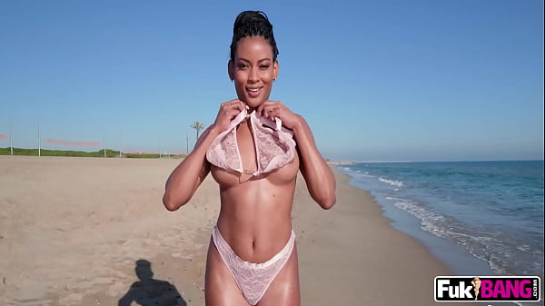 Image Hot Latina Samantha Cruuz Enjoys Public Bang