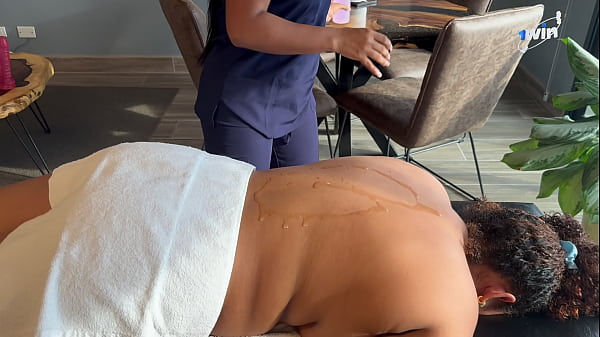 Image Erotic massage until she squirts. Leyne Rodriguez and Karla Turner