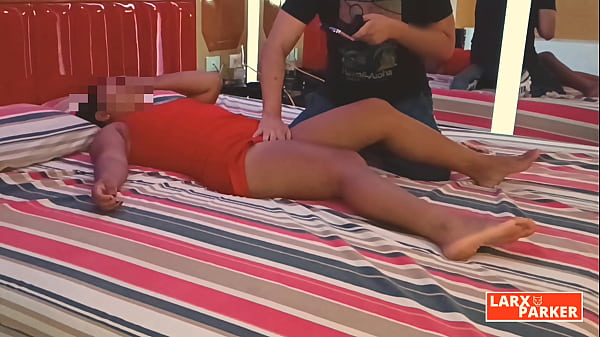 Image Room Casting 11 Alejandra se deja dar un rico masajito por todo el cuerpo