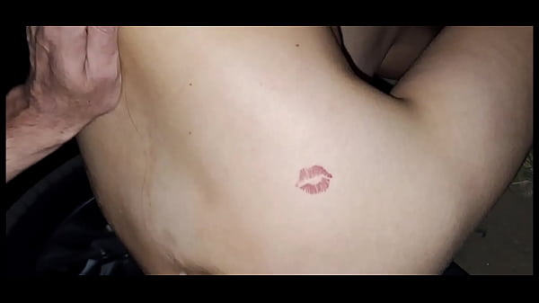 Image Levo minha esposa no dogging para os estranhos fuderem minha esposa em publico!
