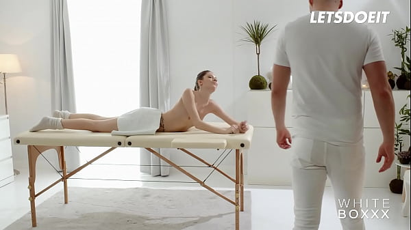Image Big Ass Brunette Rebecca Volpetti Passionately Fucked After After Oily Massage - WHITEBOXXX