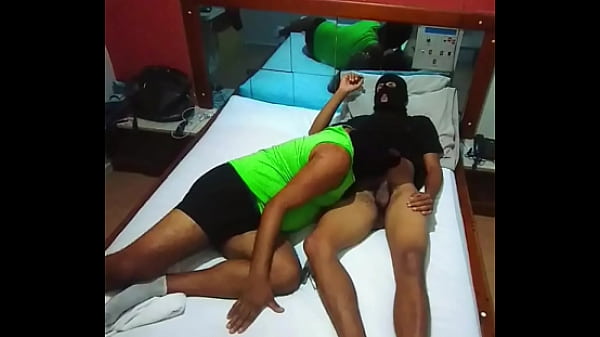 Image Magrelinho socador de rabo gordo!