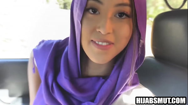 Image Young muslim girl fucks american BF behind step dad's back