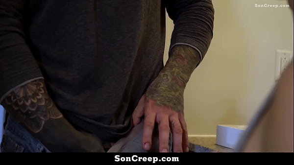 Image Stepdad Puts His Fingers In his Boy's Mouth and He Likes It Soo Much - Soncreep