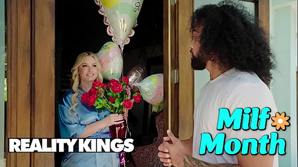 Image Curvy Jenna Starr Is All Alone On Mother's Day Until James Rings Her Bell Ready To Satisfy Her Needs - REALITY KINGS
