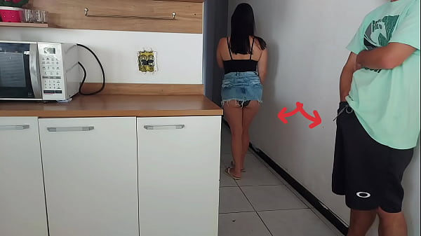 Image sexo arriscado, meu marido estava no banho transei com seu melhor amigo, quase fomos pego.