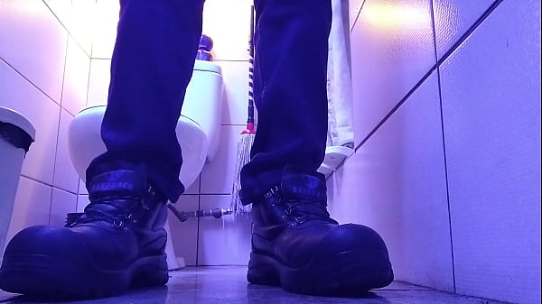 Image LICK MY BOOTS WHILE I REST