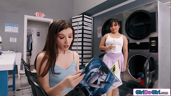 Image Annoyed gf gets her stress licked away in public laundromat