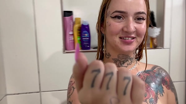 Image (COMPLETO NO RED E NO CHER) Gostosa tatuada enrabada sem camisinha no banheiro fica toda gozada. No pelo na pele