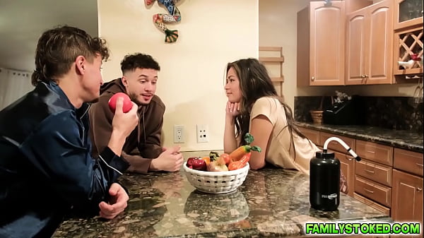 Image Stepsis Scarlett Alexis effortlessly fucks Jay Romero and Apollo Banks