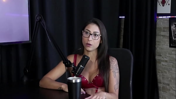 Image Fazia conte&uacute_do l&eacute_sbico, tem vergonha de ver seus v&iacute_deos, j&aacute_ fez menage e o fetiche que ela recusou foi... - Luciana Picchi (SHEER/RED)