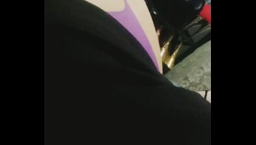 Image Segunda parte del video donde le pago al tatuador con el culo por qu&eacute_ traigo dinero, tra&iacute_a una plug en el culo durante todo el tatuaje y el tatuador jamas se di&oacute_ cuenta