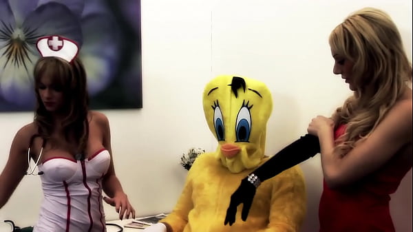 Image COSTUME COSPLAY 3SOME PARODY PORN XXX