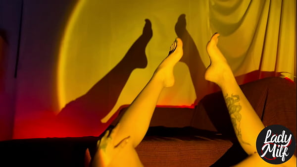 Image Voc&ecirc_ seria capaz de resistir a dan&ccedil_a sensual desses p&eacute_s?