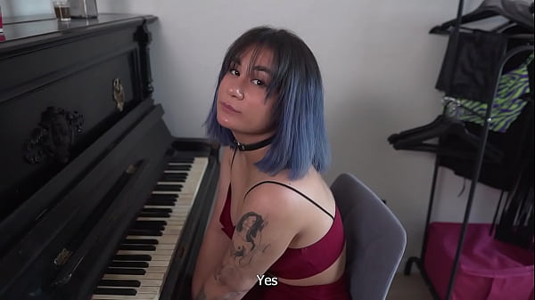 Image SUBMISSIVE GIRL GOT A FREE PIANO LESSON**