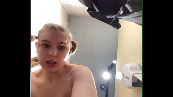 Image Squirting in the gym. Public squirt. Cumming on cam