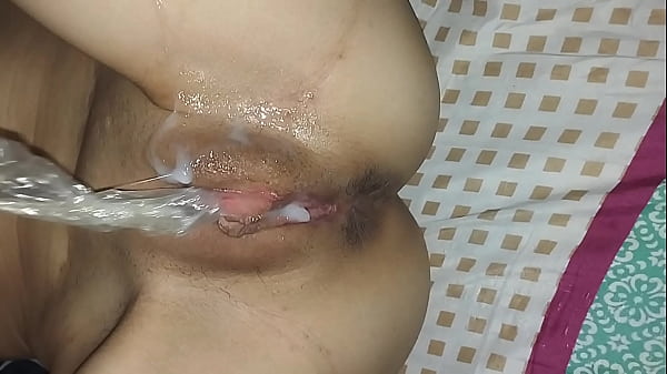 Image Mi hermanastra estaba cachonda me puse el cond&oacute_n para follarlas pero ella me lo quito y me dijo que quer&iacute_a mi leche en sus entra&ntilde_as