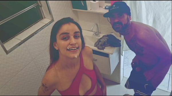 Image Estranho entrou banheiro feminino da discoteca e acabou fodendo a casada