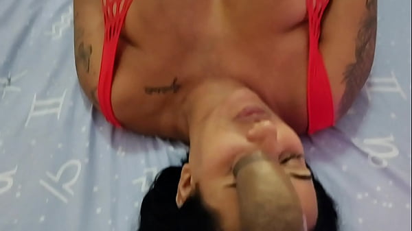Image Transa quente a tr&ecirc_s ! M&eacute_nage delicioso com as duas esposas gostosas e safadas , terminando em gozada na cara.(Trisal hot).