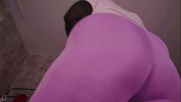 Image RELAX WITH A HUGE ASS