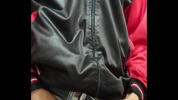 Image masturbation of a good young cock in close-up