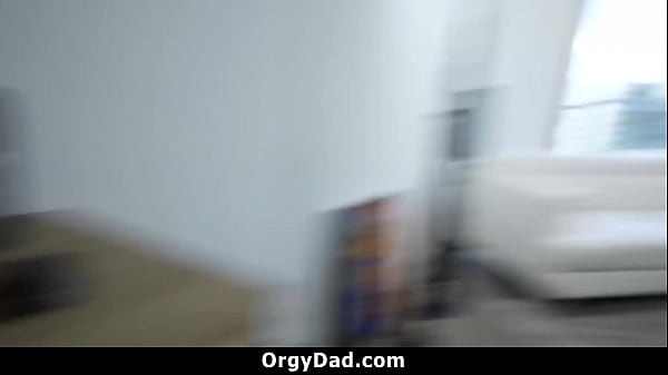 Image Stepdaughter Offers Her Stepdaddy Open Mouth and Open Legs! - Orgydad