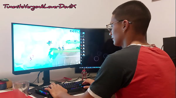 Image Gamer Con Verga Grande, y Amiga Con Ganas De Sexo!