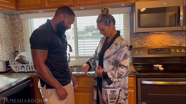 Image STEPMOM SEDUCES PLUMBER