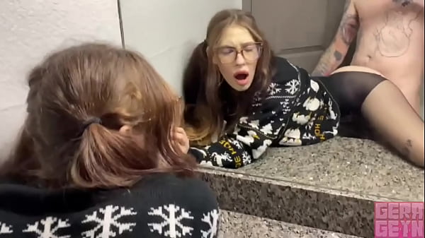 Image Gerageyn - When my boyfriend is in a shower I suck his friend's huge dick