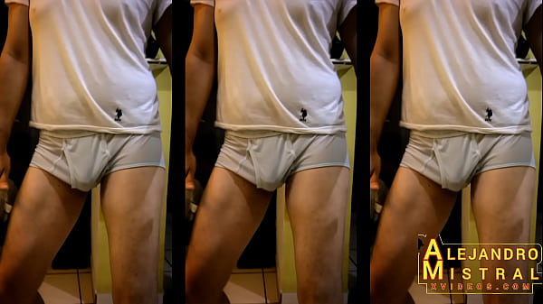 Image Sexy Alejandro Mistral maduro amateur solo en casa se divierte bailando y sacudiendo su enorme verga dentro de su ropa interior