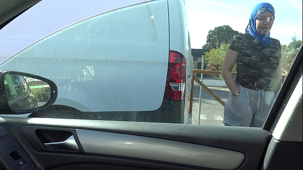 Image naughty Muslim street prostitute picked up by a horny tourist with a big black dick