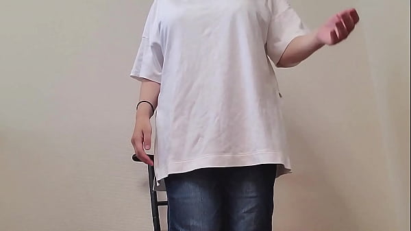 Image A married woman masturbates while shaking her hips in a lewd manner using a dildo：The full video is&rarr_https://www.xvideos.red/channels/aika-frau