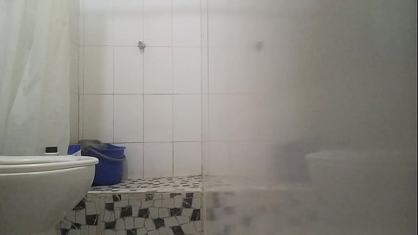 Image CACHONDA EN EL BA&Ntilde_O Y SE MASTURBA PENSANDO EN SU NOVIO HASTA LLEGAR EL ORGASMO!!