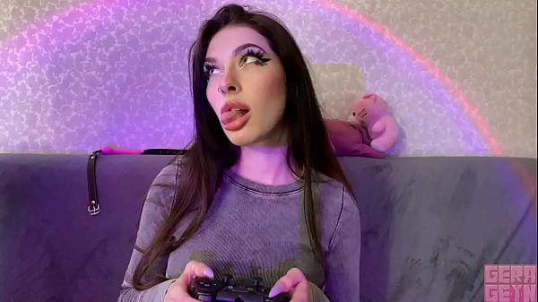 Image Gerageyn - E-girl love to suck big dick and videogames