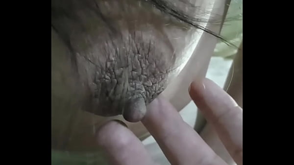 Image pierde apuesta y tiene que mostrar las tetas, loses bet and has to show her tits,
