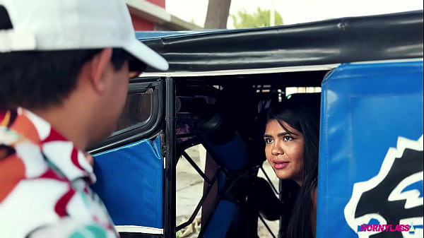 Image Fu&iacute_ de compras al mercado y no me percat&eacute_ que no tenia sencillo para pagar la mototaxi y no tuve otra opci&oacute_n que pagarle de otra forma al mototaxista (COMPLETO EN RED)  - Roxy Hot