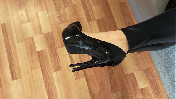 Image Wife seduced her lover with shiny buttery leggings and let him cum on her shoes