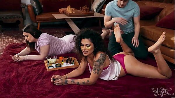 Image Inked-Up Babe Alisia Rae Lets Sage Slide His Throbbing Erection Inside Her Tight Ass - TRANS ANGELS