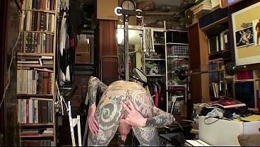 Image The Tattoo Boy LeeHarper Pinnomen is Webcam Gay-Porn Model. An Anonymous Authentic Video gives a Picture of his Interaction with his Onlookers. Everything is kept Anonymous but LeeHarper Pinnomen is E