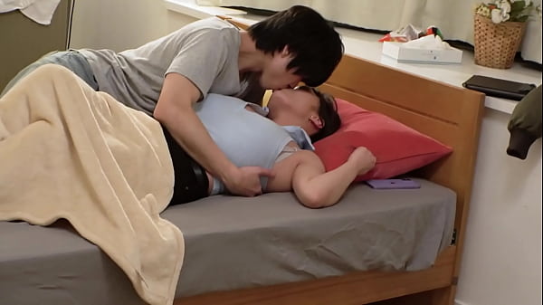 Image Secret footage of a Japanese busty gravure idol