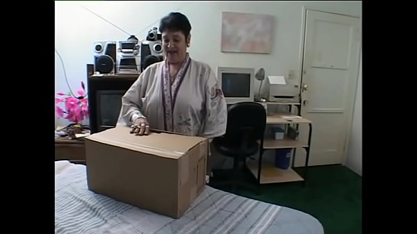 Image Old women taste young pussies (part 1)
