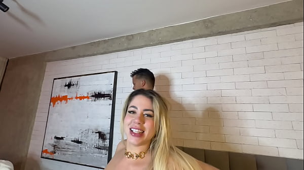 Image 3x1 ser&aacute_ que ela deu conta? Um deles acertou s&oacute_ o anal
