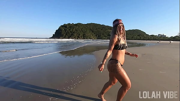Image PUTARIA NA PRAIA! FUI PEGA TOCANDO UMA SIRIRICA BEM NA HORA QUE EU IA GOZAR!