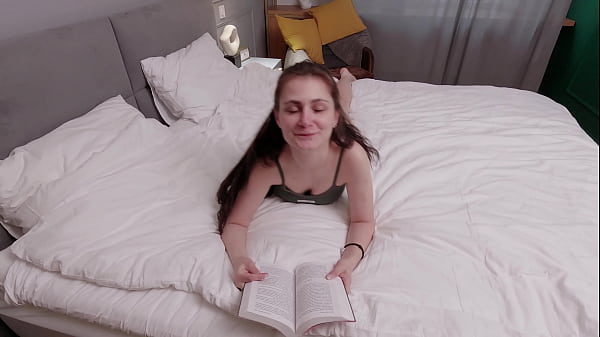 Image Reading Between the Sheets: Sensual Sex With Pretty Student